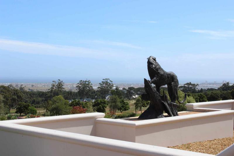 5 Bedroom Property for Sale in Sir Lowrys Pass Village Western Cape